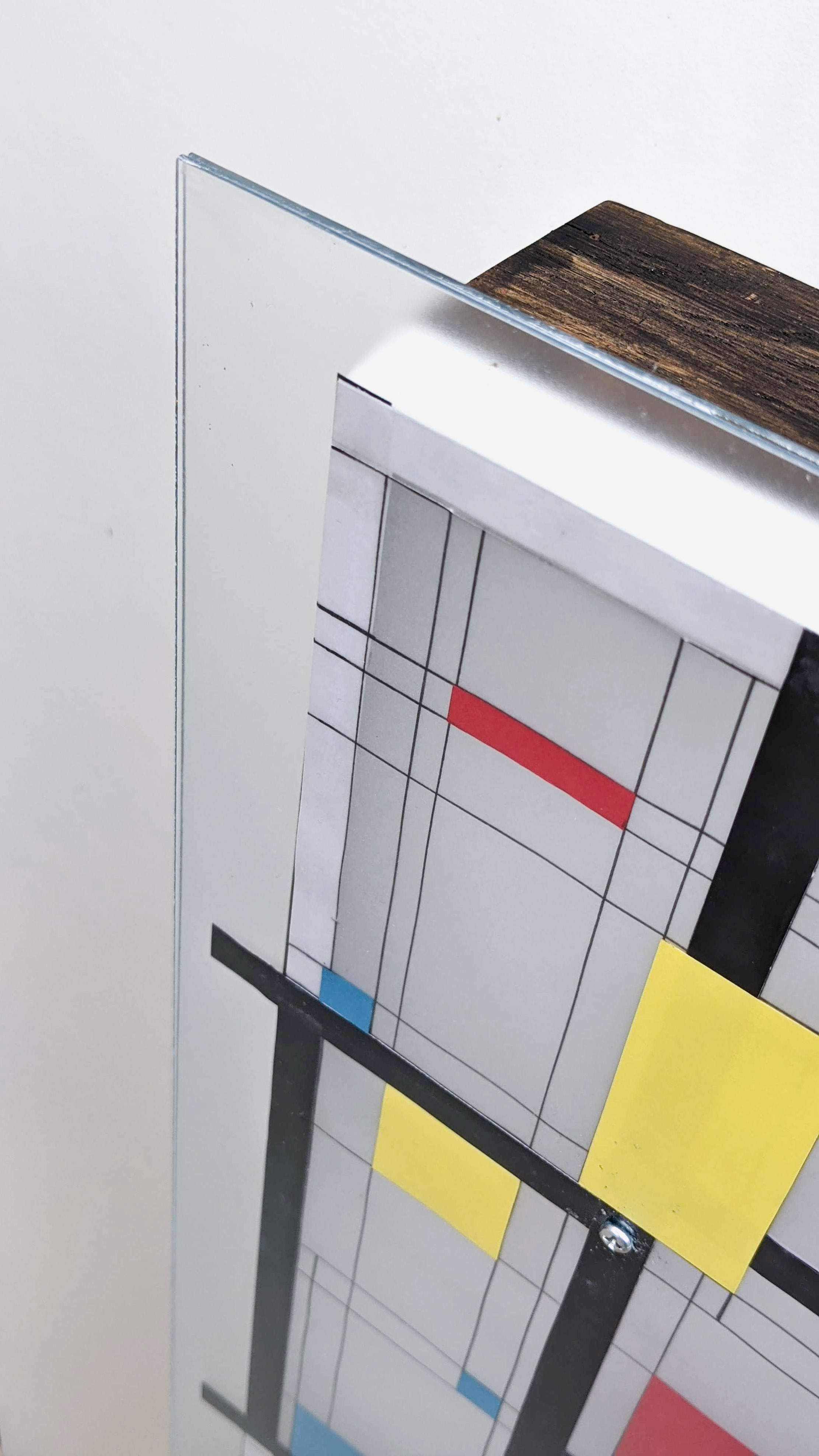 lamp-inspired-by-mondrian-2